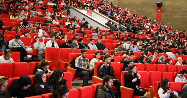 EBYÜ de Huawei Day etkinliği kapsamında yapay zeka ve ICT sunumu gerçekleştirildi Erzincan Haberleri