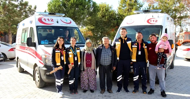 İki kez hayatını kurtaran sağlık çalışanlarını her fırsatta ziyaret ediyor Denizli Haberleri