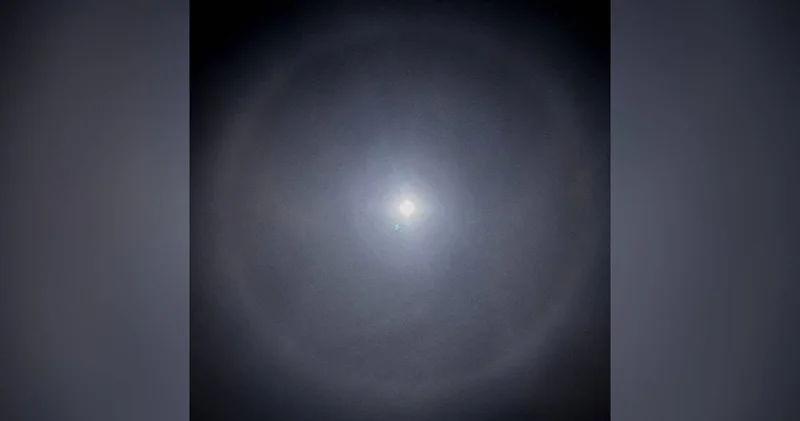 Biri dün gece biri bu sabah oldu! İstanbul semalarında kartpostallık görüntüler