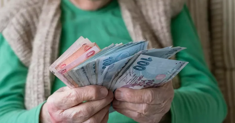 Emeklileri heyecanlandıran gelişme: Ankara kulislerinde seyyanen zam hareketliliği var