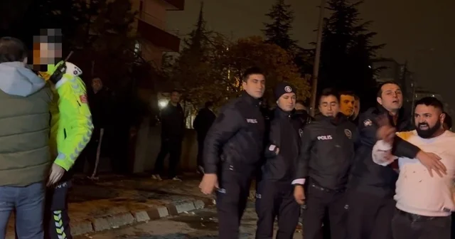 Kaza yapan şoför, görevini yapan polise: Sana gerekeni yapacağım Direğe çarptıktan 200 metre sonra durabildi: Ortalık savaş alanına döndü Kayseri Haberleri