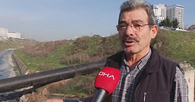 Rengi kırmızıya döndü! İstanbul da tepki çeken görüntü ve koku