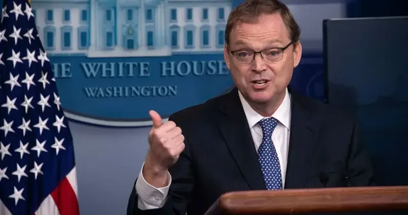 Trump tan Fed mesajı: Kevin Hassett den potansiyel başkan olarak bahsetti Dünya Haberleri