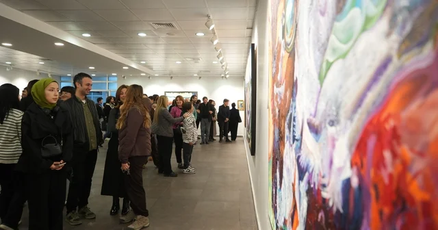 Akademisyenin 38 yıllık sanat yolculuğunu anlatan 38/50: Retro Perspektif sergisi Samsun Haberleri