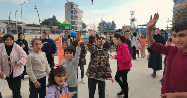 Özel gereksinimli öğrencileriyle güne özel klip hazırladı İzmir Haberleri