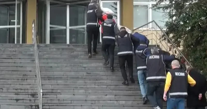 Sahte rapor ve reçete düzenleyip, kanser ilacı temin etmişler; 12 gözaltı