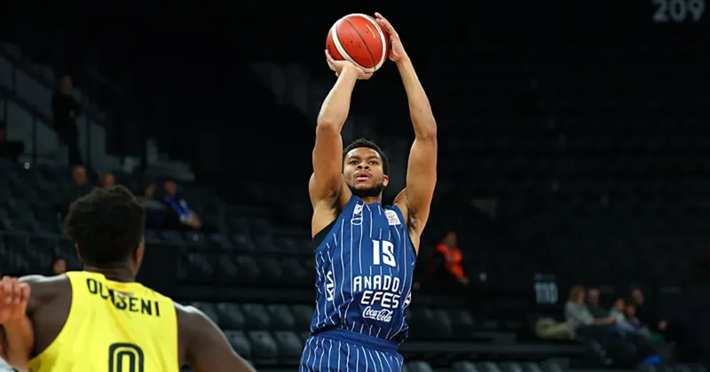 Anadolu Efes, Mersin Spor u farklı geçti!