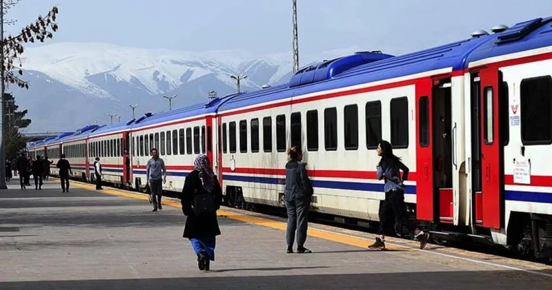 TCDD’de kullanılmayan vagon skandalı! 26 yıldır çürüyor