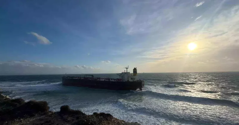 Bozcaada da Karaya Oturan Tankerin Geçmişi