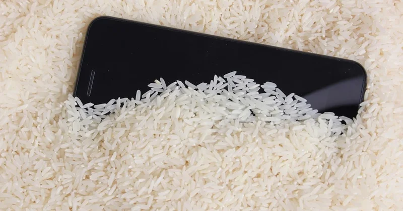 Telefonunuza su kaçtıysa sakın pirinç tuzağına düşmeyin! Sözcü Gazetesi