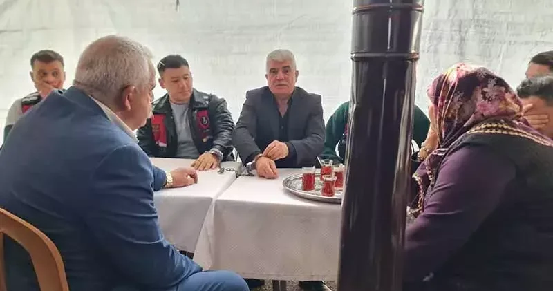 İbrahim Tatlıses e saldırının azmettiricisi, izinli olarak cenazeye katıldı