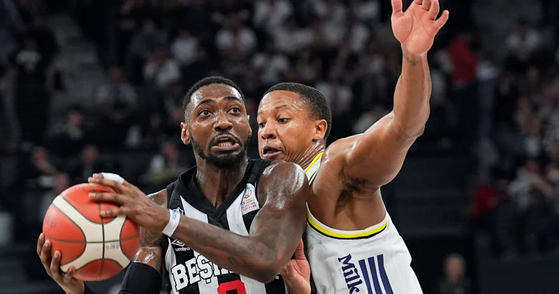 Fenerbahçe Beko derbide farklı kazandı: Beşiktaş ın serisi sona erdi Basketbol Haberleri