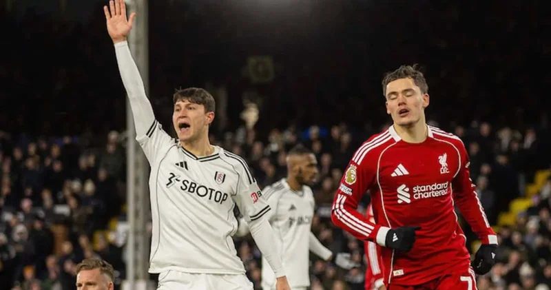 Liverpool, galibiyeti 90+7 de kaybetti