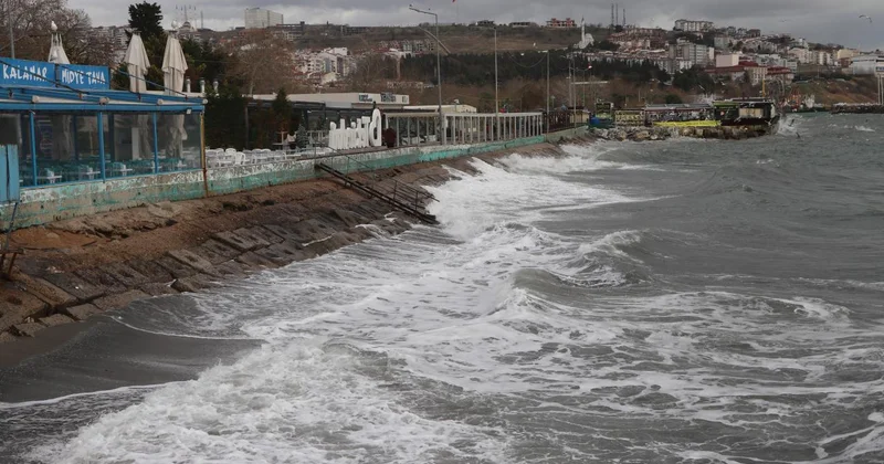 Tekirdağ da deniz ulaşımına fırtına engeli