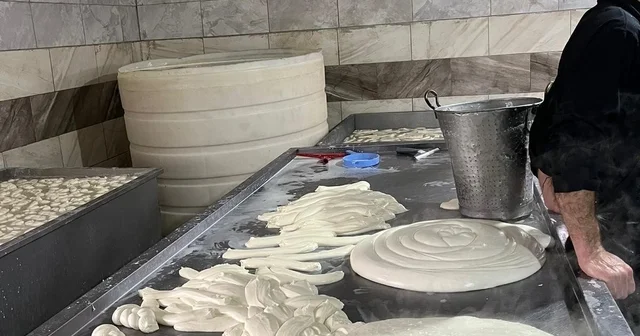 Diyarbakır da 5 işletmede ele geçirilen 460 kilogram peynir imha edildi 8 işletmeye 528 bin lira ceza kesildi Diyarbakır Haberleri