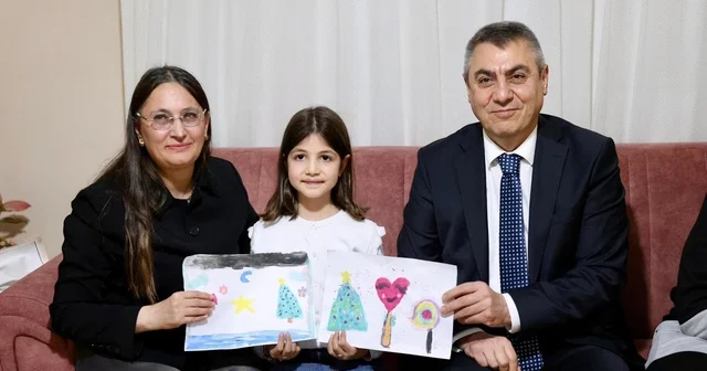 Hatay da 72 saat sonra enkazdan çıkan Hazal ın Kabe yi görme hayali gerçek oluyor Mersin Haberleri