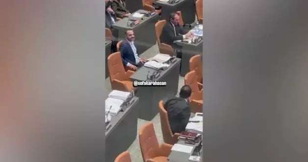 KKTC meclisinde kavga! Milletvekilleri birbirine girdi