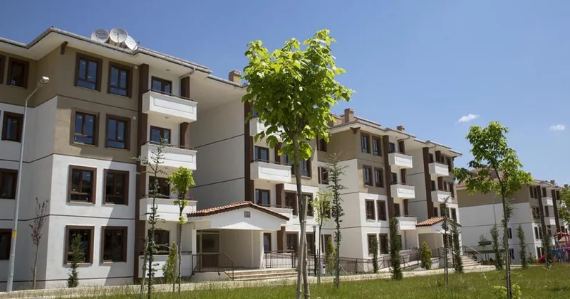 TOKİ 2026 KURA TAKVİMİ İL İL BELLİ OLDU! Ankara, İzmir, İstanbul TOKİ 500 bin sosyal konut kura çekimi sonuçları isim listesi nasıl ve nereden öğrenilir?