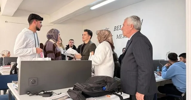 Çermik Belediyesi sınavlara hazırlanan gençlere kaynak yardımında bulundu Diyarbakır Haberleri