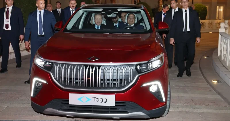 Erdoğan Sisi ye Togg hediye etti