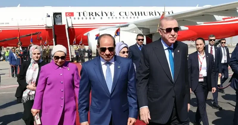 Diplomasi trafiğinde Kahire durağı: Cumhurbaşkanı Erdoğan Mısır’da Gündem Haberleri