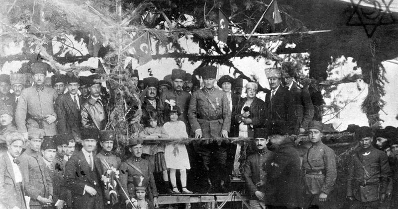 Atatürk ün soyağacı ve az bilinen fotoğrafları