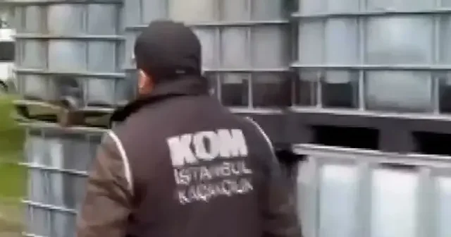 İstanbul da 242 bin litre kaçak yakıt yakalandı: Madeni yağları motorin diye satacaklardı VİDEO İZLE