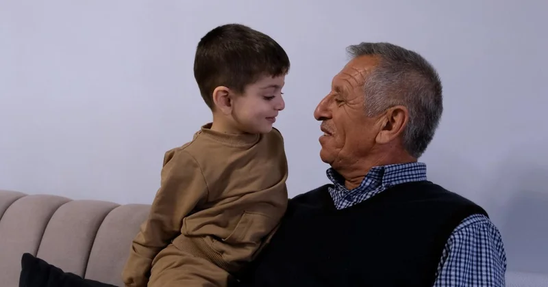 Bakan Kurum, küçük Yusuf ve dedesinin yeniden başlayan hikayesini paylaştı