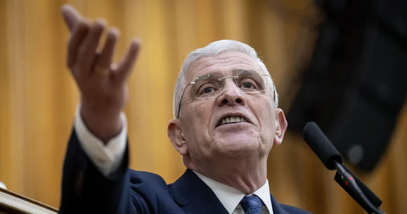 Son dakika: Müsavat Dervişoğlu: Mahkemelerin karar vereceği meselelere siyasetçiler bulaşmasın Son dakika haberleri