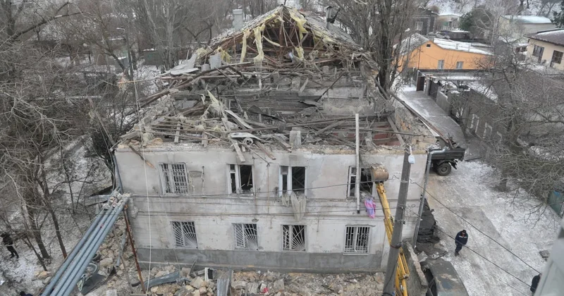 Barış görüşmeleri başlarken, saldırılar Ukrayna halkını kara kışta evsiz bıraktı Sözcü Gazetesi