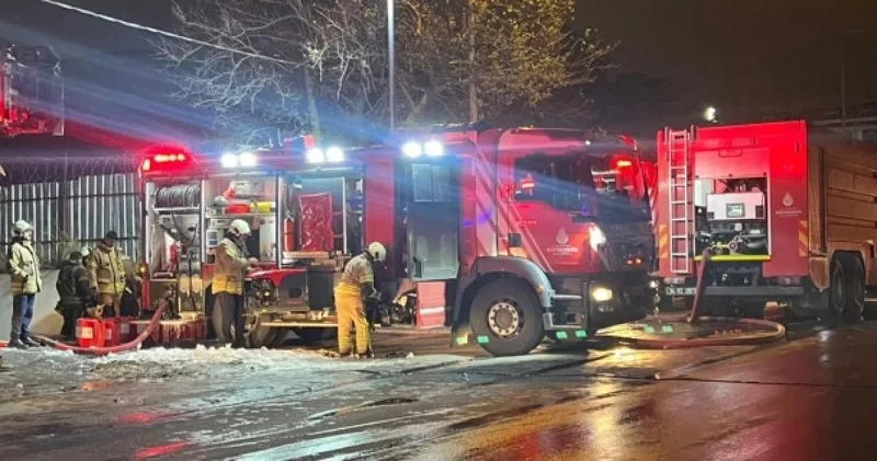 Avcılar’da tekstil deposunda korkutan yangın