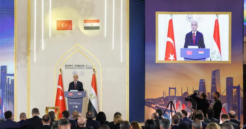 Türk ve Mısırlı iş insanları Kahire de buluştu