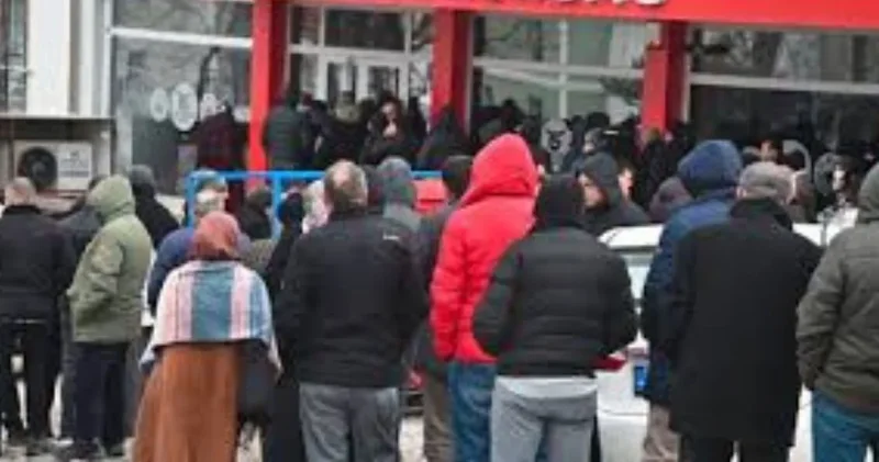 Yozgat ta sabahın köründe ucuz et kuyruğu!