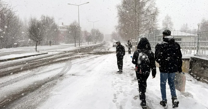 Ardahan da eğitime kar engeli