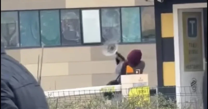 Taksi durağını birbirine kattı: Sağlıkçı kadını görenler şoka girdi! Ne bilgisayar kaldı ne kamera...