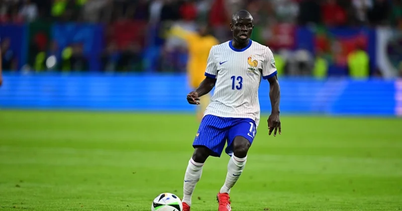 KANTE NE ZAMAN İSTANBUL A GELECEK? Fenerbahçe nin yeni transferi N Golo Kante saat kaçta İstanbul’da olacak?