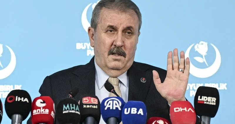 Mustafa Destici: Bölgemizde savaş istemiyoruz, halkların iradesinin küresel ve emperyalist güçler tarafından belirlenmesini de kabul etmiyoruz!