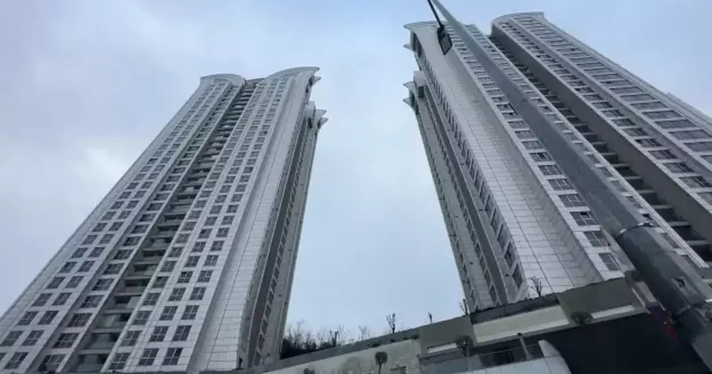 İstanbul da korkunç ölüm: 7. sınıf öğrencisi 30. kattan düştü!