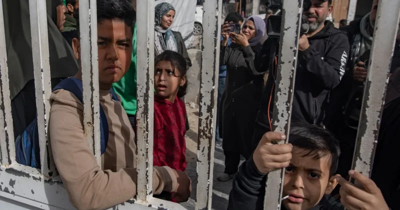 Refah Sınır Kapısı açıldı, ancak onbinlerce Gazze li sırada mahsur Sözcü Gazetesi