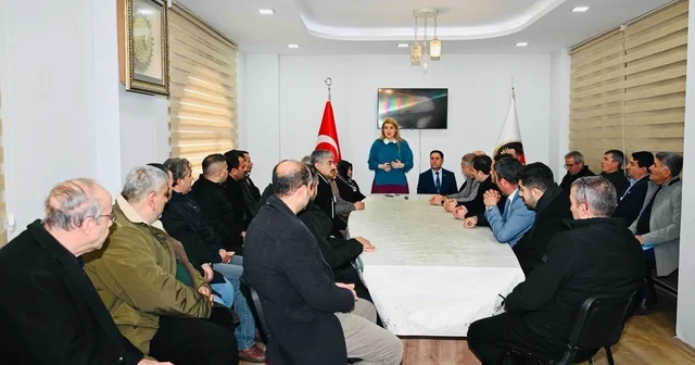 Milletvekili Ölmeztoprak muhtarlarla bir araya geldi Mahallelerin talepleri değerlendirildi, Malatya için ortak çözüm vurgusu yapıldı Malatya Haberleri