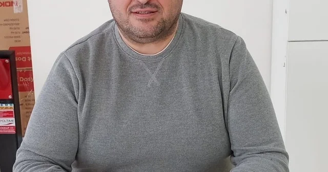 Gece yarısı kırmızı ışıkta mendil satan çocuklar için yetkililere çağrı Manisa Haberleri