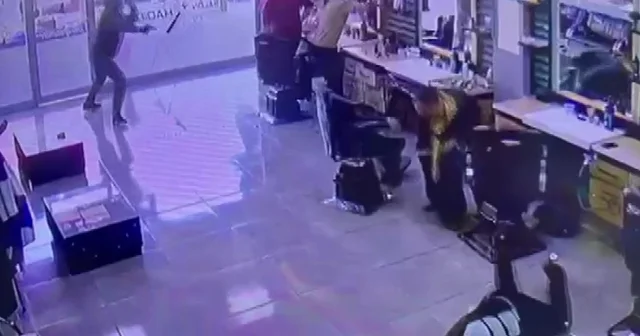 Adana da berberde böyle ateş etti: 1 yaralı Adana Haberleri