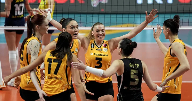 VakıfBank kupada Dörtlü Final e yükseldi