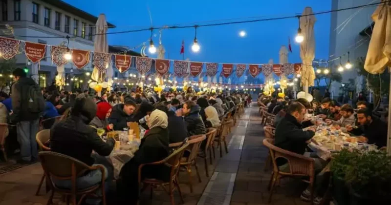Koç Üniversitesi nde öğrenciler Filistin iftarında buluştu
