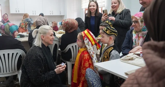 Başkan Subaşı mukabele programına katılan kadınlarla bir araya geldi Bilecik Haberleri