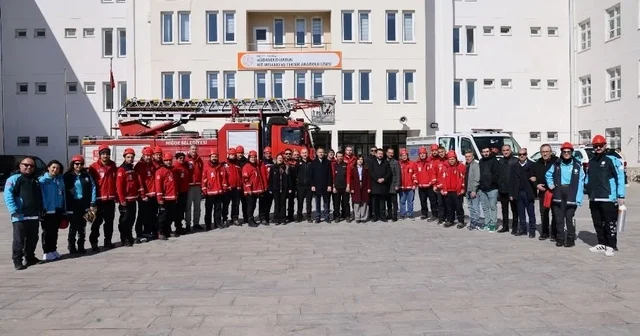 Deprem Haftası nda Afet Eğitimi ve Tahliye Tatbikatı yapıldı Niğde Haberleri