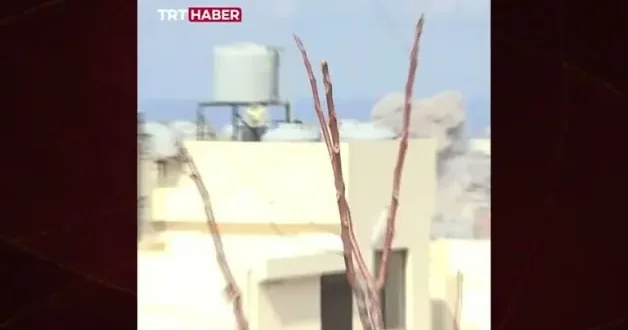 TRT ekranlarında Beyrut taki canlı yayında bombalı saldırı yansıdı