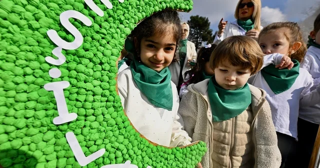 Düzce de Yeşilay Haftası dolayısıyla yürüyüş düzenlendi Düzce Haberleri
