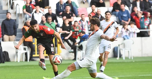 Karşıyaka da Erhan ve Mücahit ten müthiş dönüş İzmir Haberleri