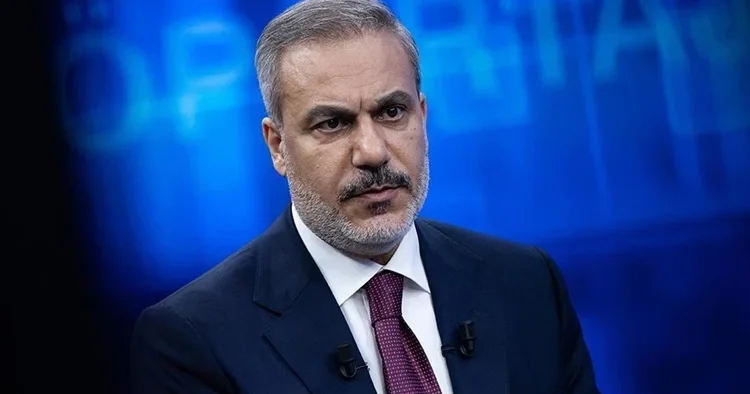 Dışişleri Bakanı Hakan Fidan, IKBY Başbakanı Barzani ile görüştü